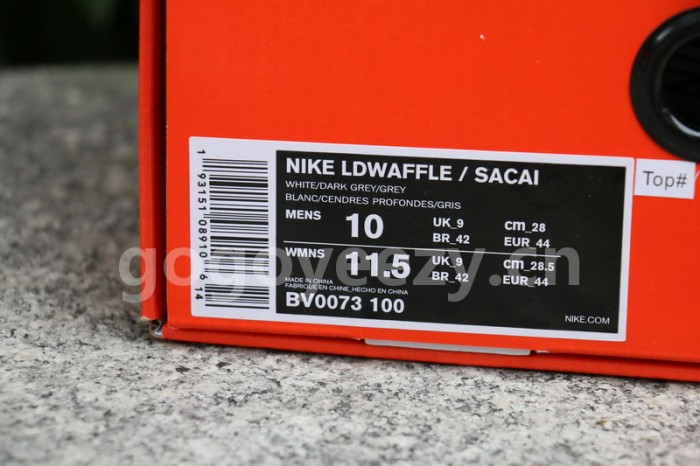 Sacai x Nike Waffle Daybreak BV0073-100