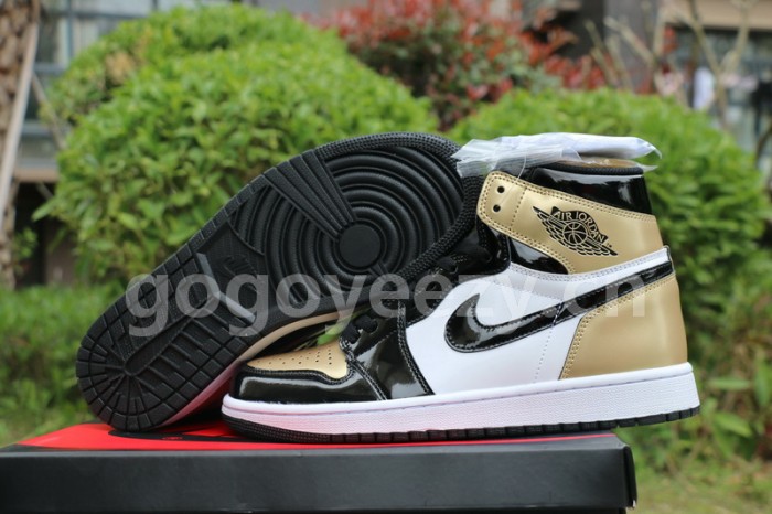 Authentic Air Jordan 1 Gold Toe One of One