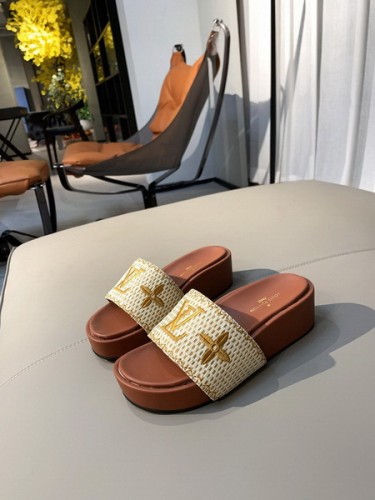 LV women Sandals 1：1 Quality-352