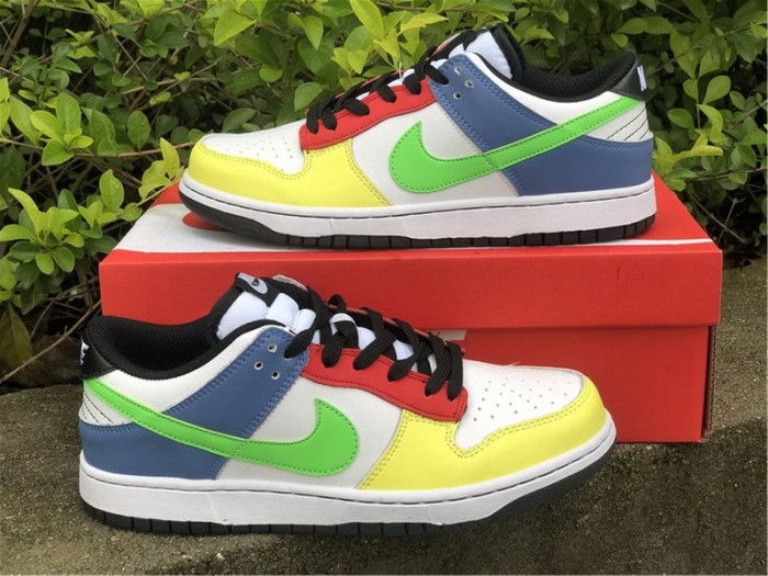 Authentic Nike Dunk Low Green Strike