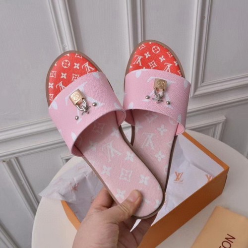 LV women slippers AAA-070
