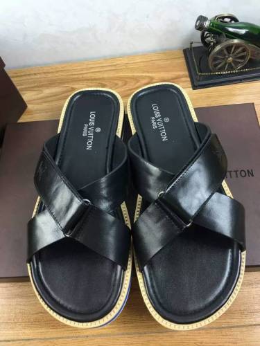 LV men slippers AAA-102(38-44)