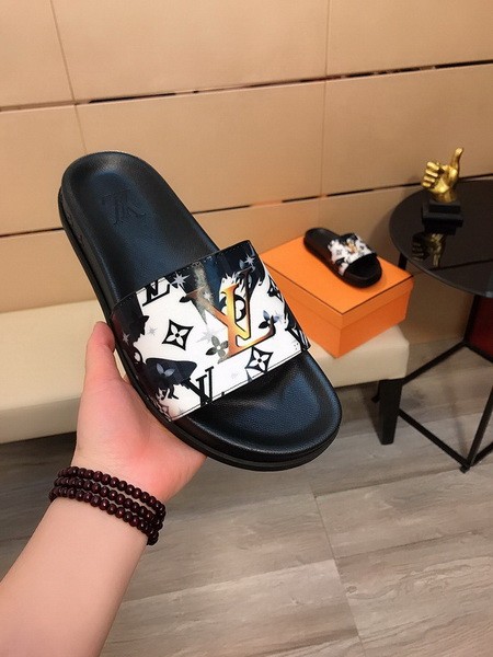 LV men slippers AAA-761