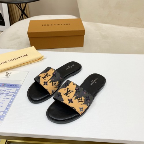 LV women slippers AAA-290