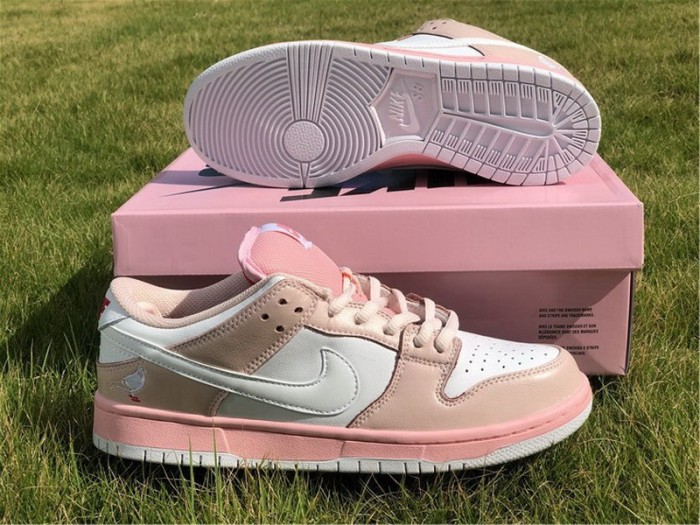 Authentic Nike SB Dunk Low Pigeon Pink