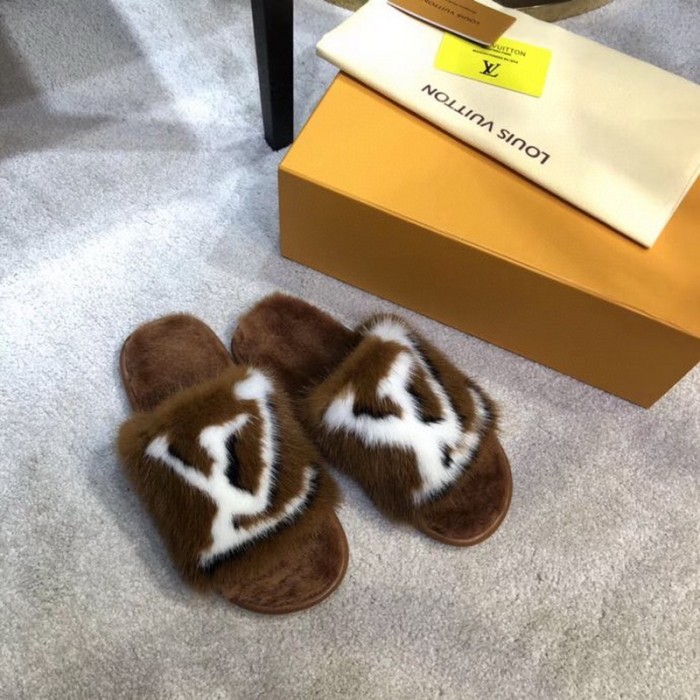 LV Sandals 1-1 Quality-220