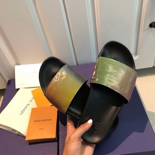 LV Sandals 1;1 Quality-094
