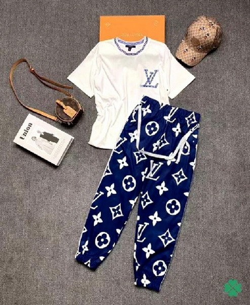 LV women suit-020