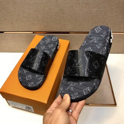 LV men slippers AAA-978