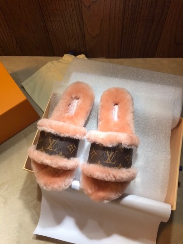 LV Sandals 1-1 Quality-227