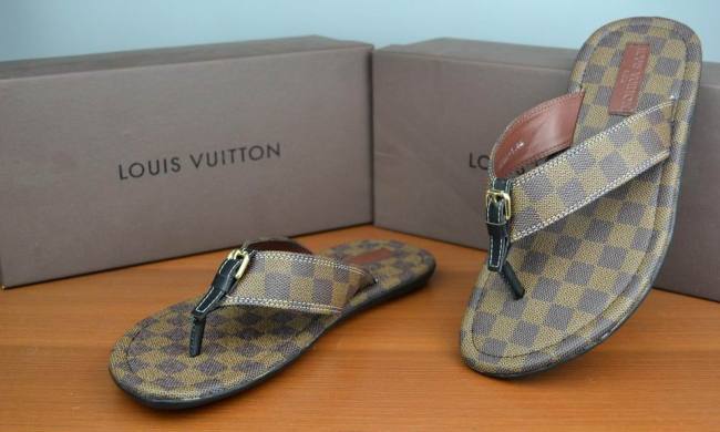 LV women slippers AAA-004(35-42)