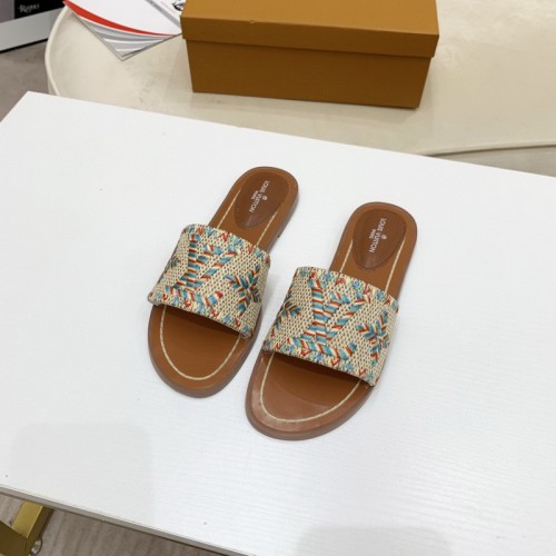 LV women slippers AAA-282