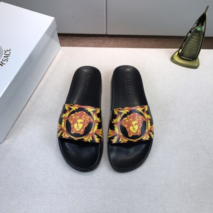 Versace women slippers AAA-017