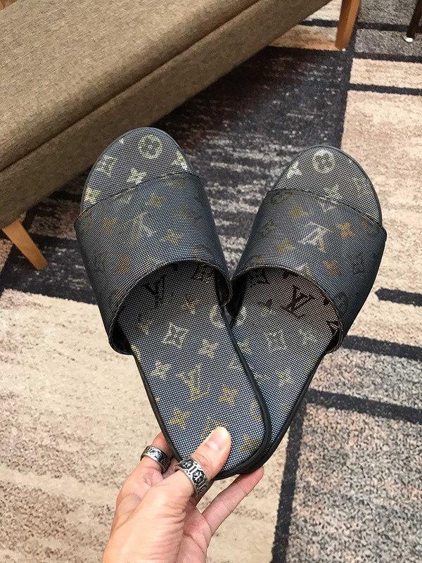 LV men slippers AAA-398