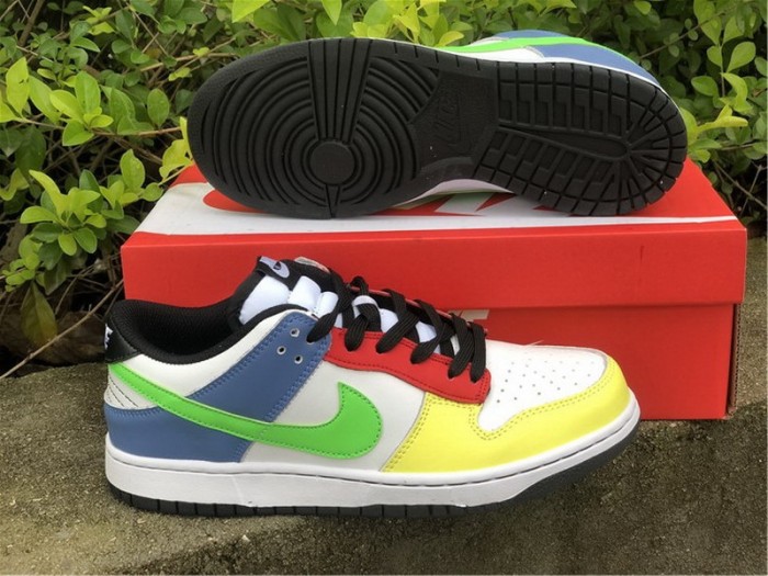 Authentic Nike Dunk Low Green Strike