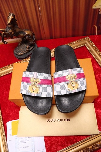 LV men slippers AAA-280(38-45)