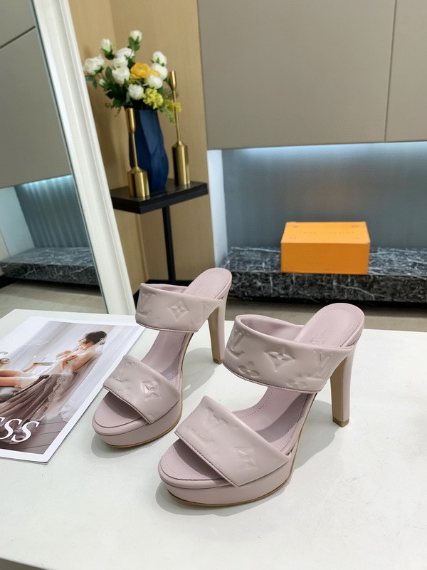 LV Sandals 1-1 Quality-324