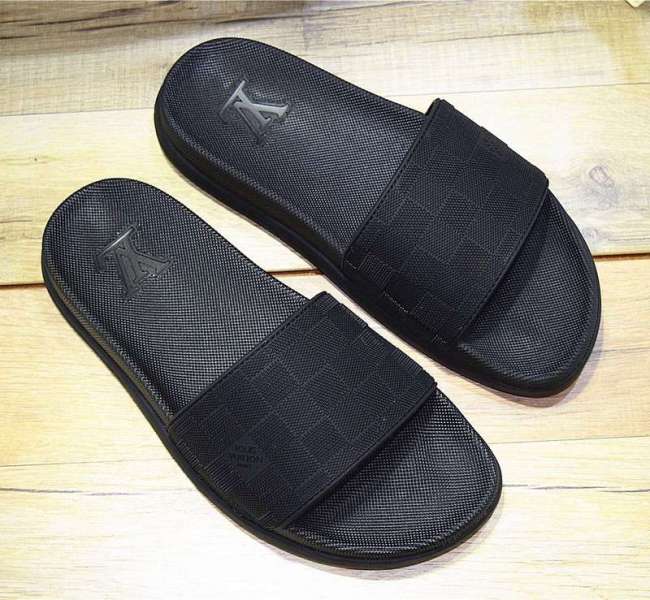 LV men slippers AAA-100