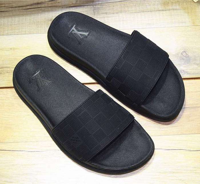 LV men slippers AAA-100