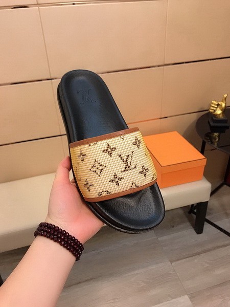 LV men slippers AAA-756