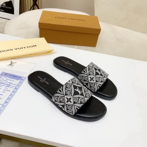 LV women Sandals 1：1 Quality-348