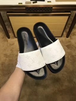 LV men slippers AAA-254(38-45)