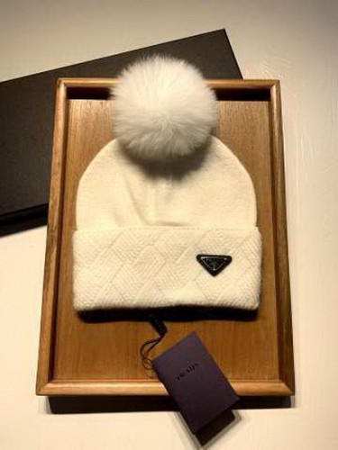 Prada Wool Cap Scarf AAA-010