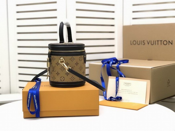 LV Hangbags AAA Women-406