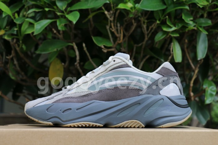 Authentic Yeezy 700 Boost Tephra