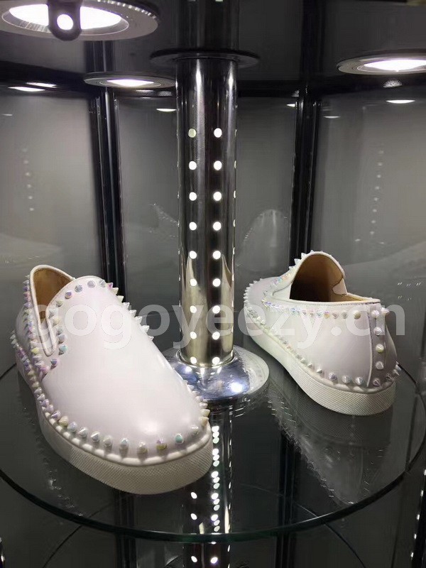 Super Max Christian Louboutin Shoes-666