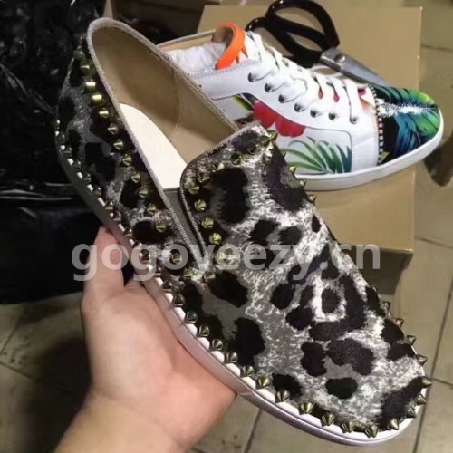 Super Max Christian Louboutin Shoes-444