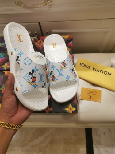 LV women Sandals 1：1 Quality-188