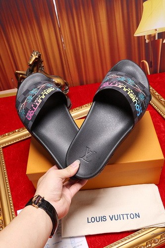 LV men slippers AAA-278(38-45)