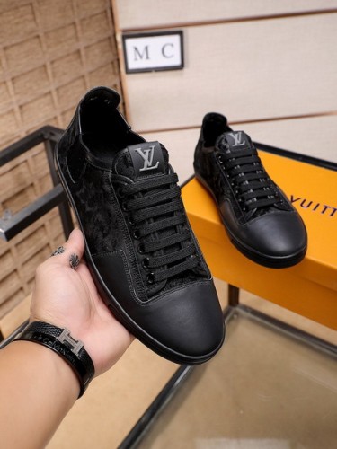 LV Men shoes 1：1 quality-3034
