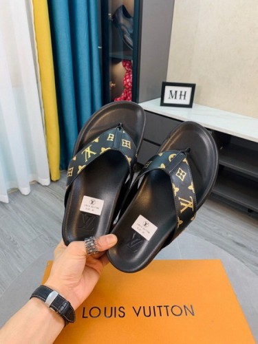 LV men slippers AAA-1042