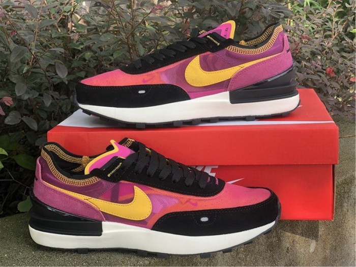 Authentic Nike Waffle One“ Active Fuchsia”