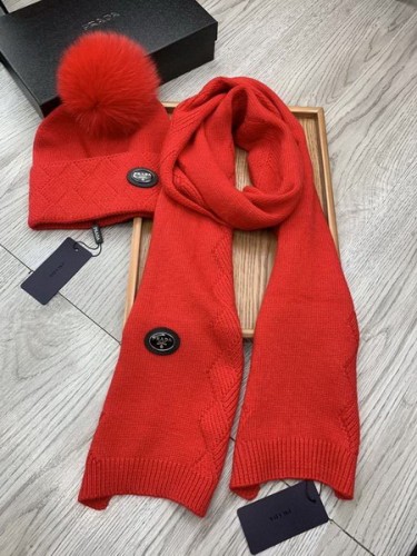 Prada Wool Cap Scarf AAA-100