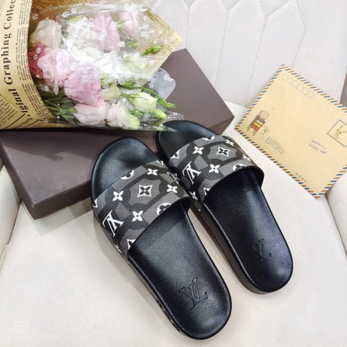 LV men slippers AAA-1088