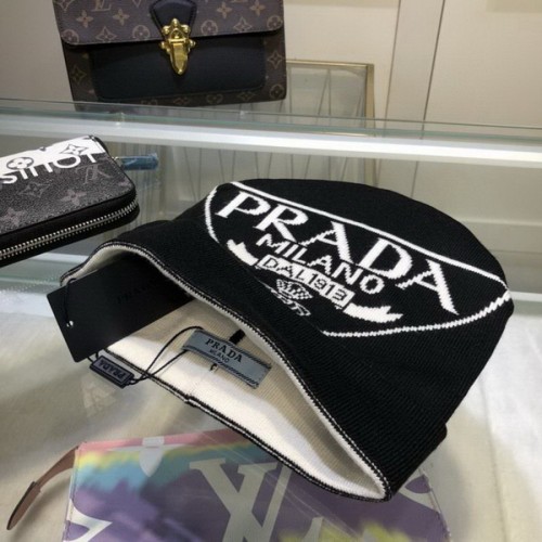 Prada Wool Cap Scarf AAA-044