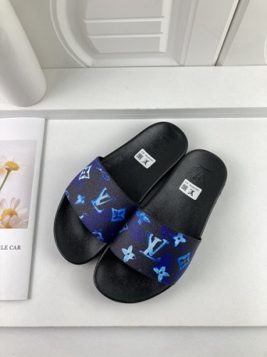 LV women slippers AAA-325