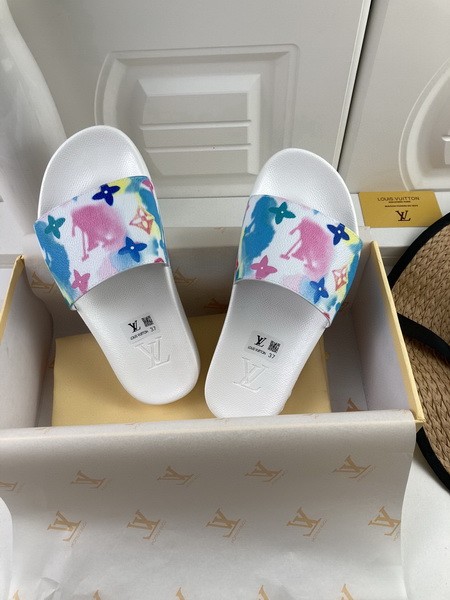 LV women slippers AAA-319