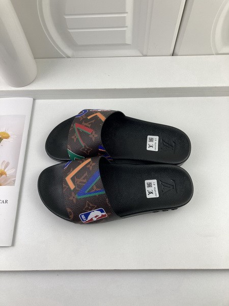 LV women slippers AAA-362