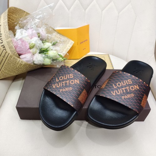 LV men slippers AAA-1099