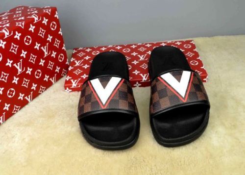 LV men slippers AAA(38-45)-210