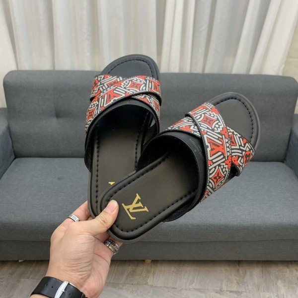 LV men slippers AAA-780