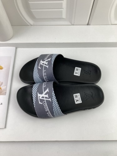 LV women slippers AAA-338