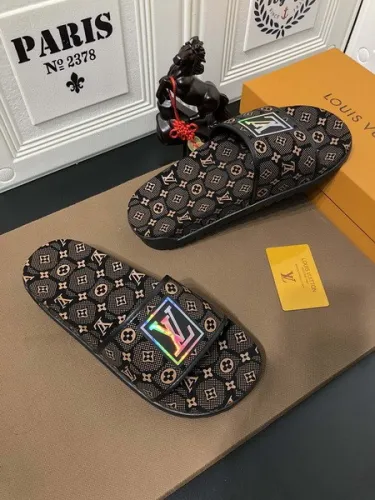 LV women slippers AAA-081