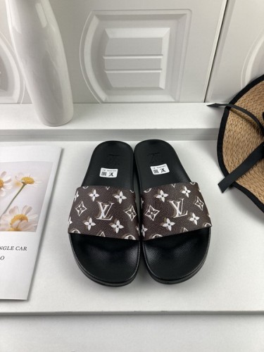 LV men slippers AAA-948