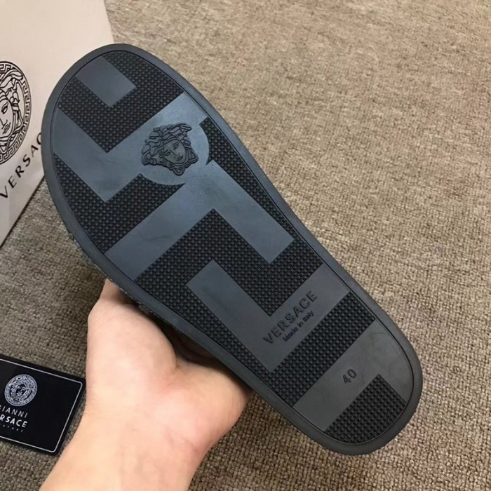 Versace men slippers AAA-110