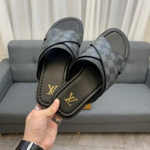 LV men slippers AAA-786